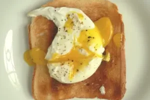 poached-egg-on-toast-1328485
